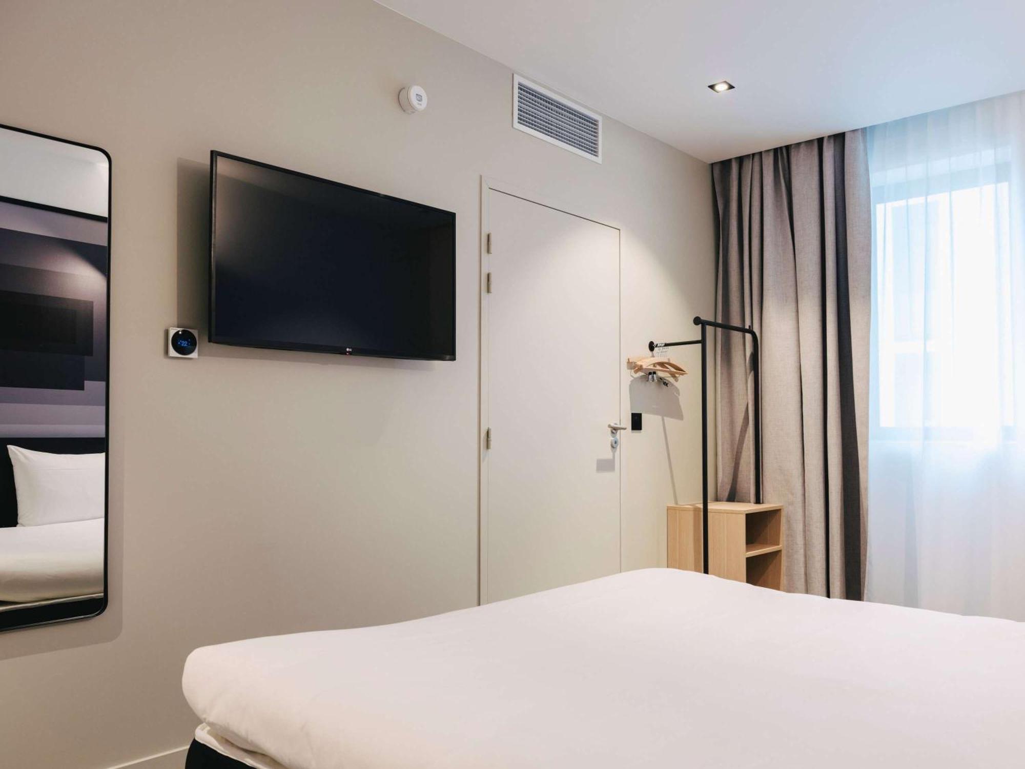 ホテル Ibis Rouen Centre Rive Droite Pasteur エクステリア 写真