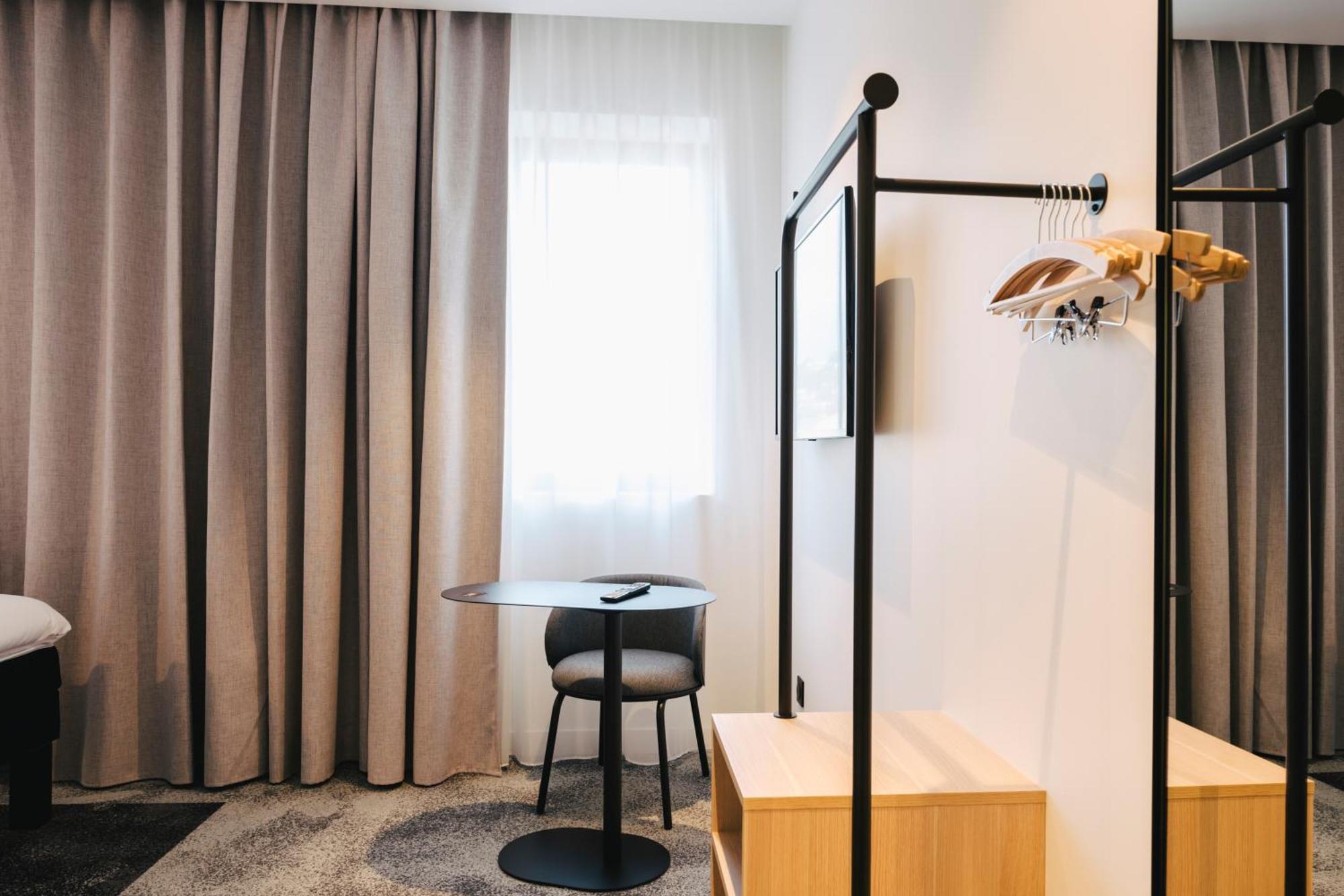 ホテル Ibis Rouen Centre Rive Droite Pasteur エクステリア 写真