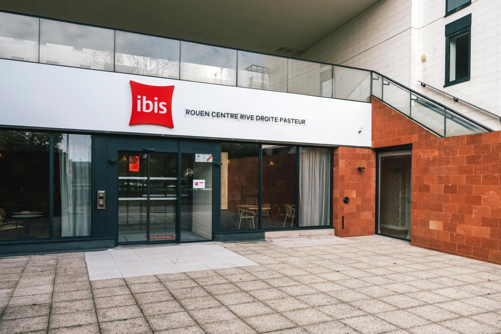 ホテル Ibis Rouen Centre Rive Droite Pasteur エクステリア 写真