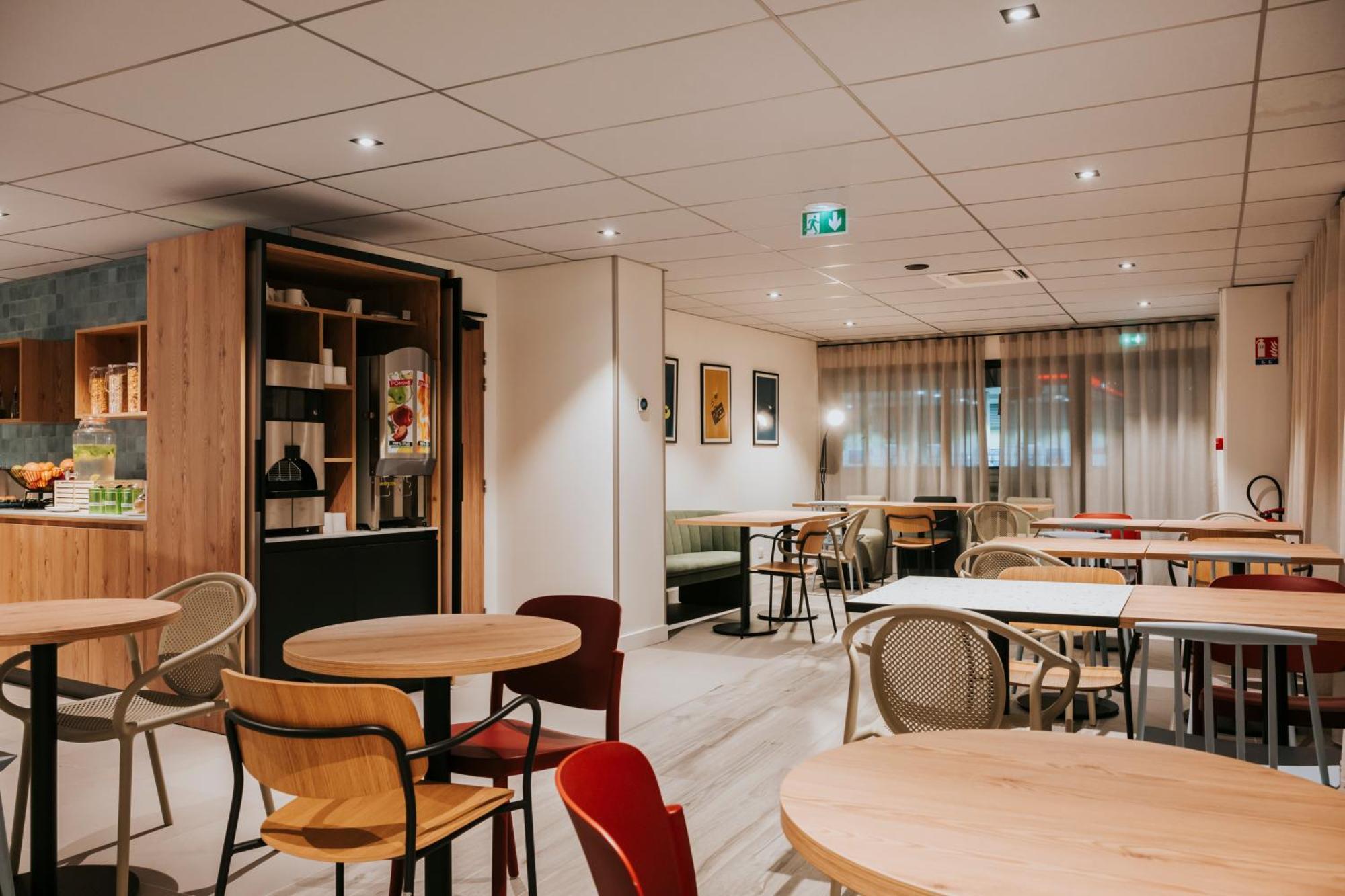 ホテル Ibis Rouen Centre Rive Droite Pasteur エクステリア 写真